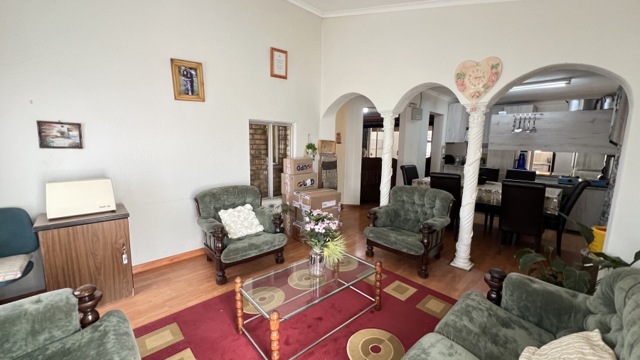 3 Bedroom Property for Sale in Greenhills Gauteng
