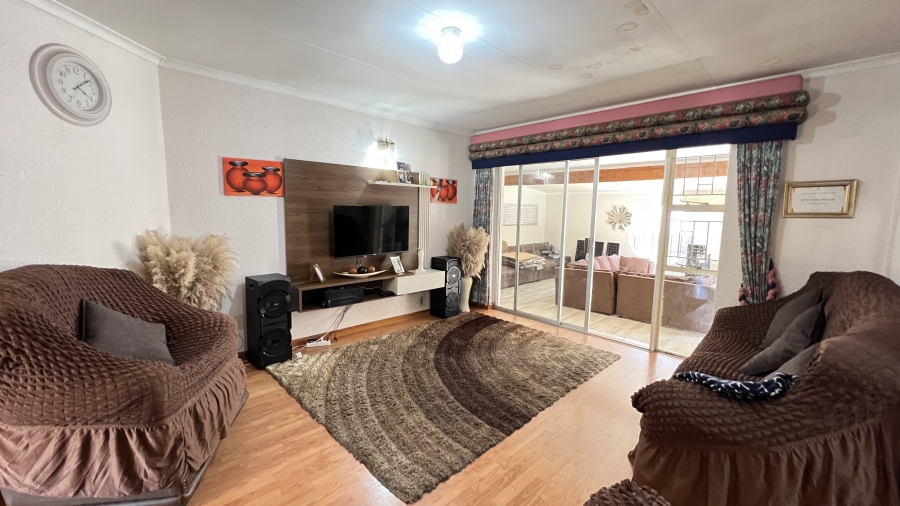 3 Bedroom Property for Sale in Greenhills Gauteng