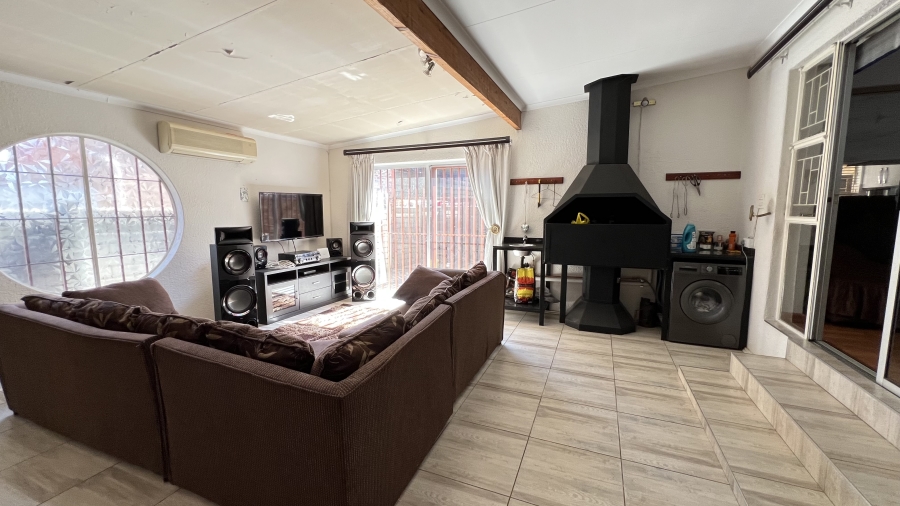 3 Bedroom Property for Sale in Greenhills Gauteng
