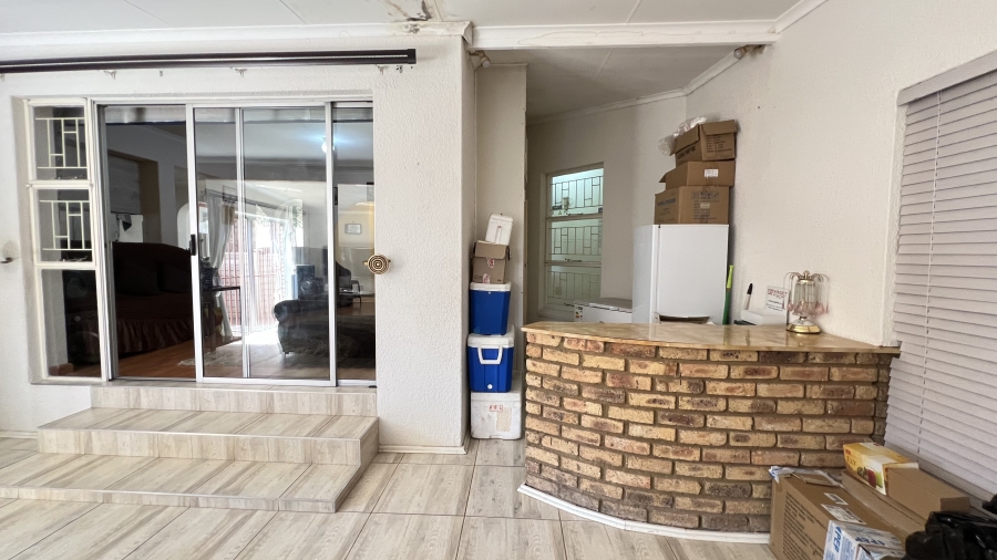 3 Bedroom Property for Sale in Greenhills Gauteng