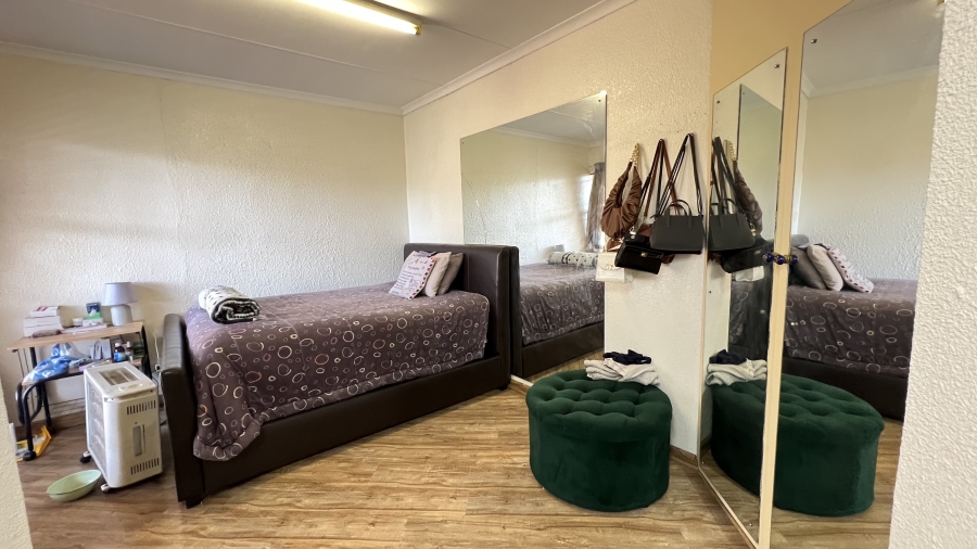 3 Bedroom Property for Sale in Greenhills Gauteng