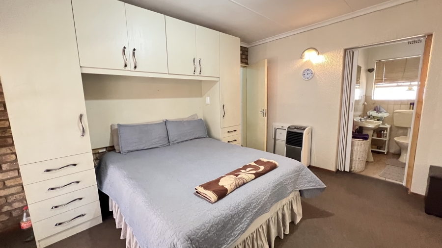 3 Bedroom Property for Sale in Greenhills Gauteng