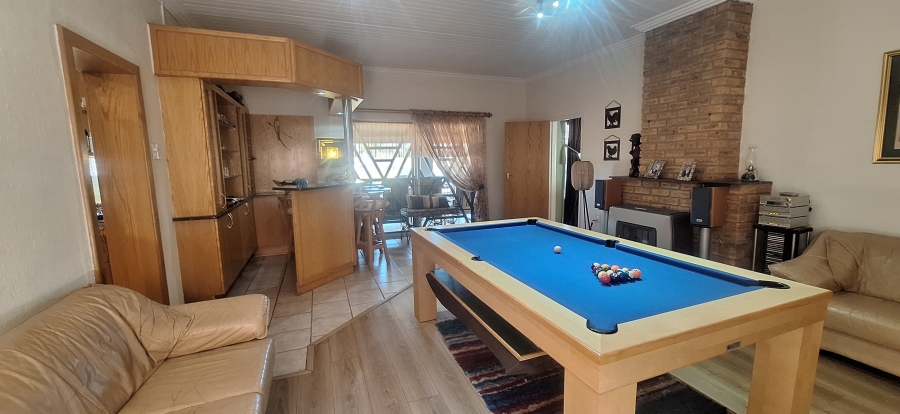3 Bedroom Property for Sale in Kenmare Gauteng