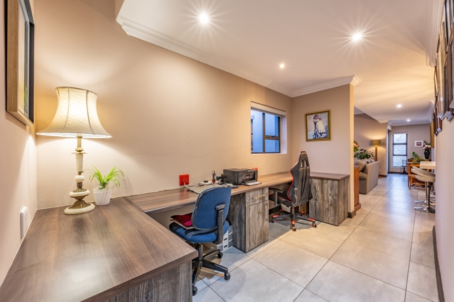 3 Bedroom Property for Sale in Midstream Estate Gauteng