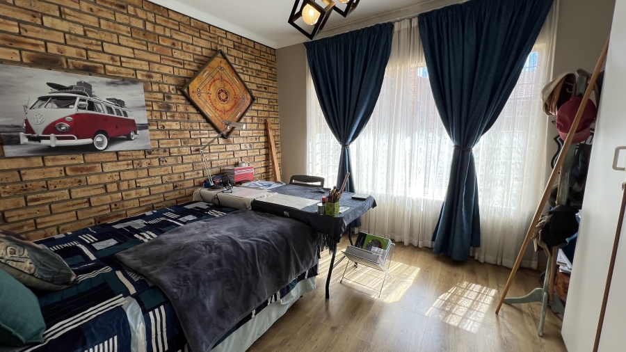 3 Bedroom Property for Sale in Greenhills Gauteng