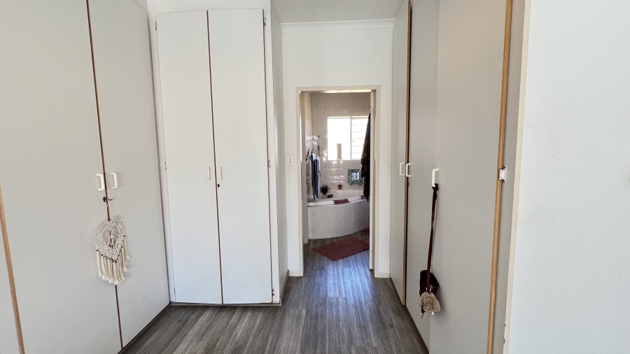 3 Bedroom Property for Sale in Greenhills Gauteng