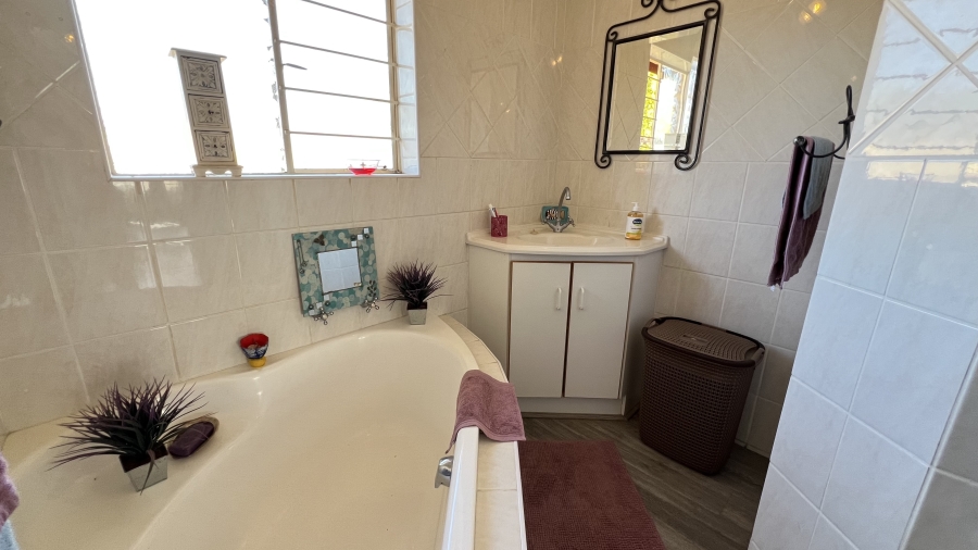 3 Bedroom Property for Sale in Greenhills Gauteng