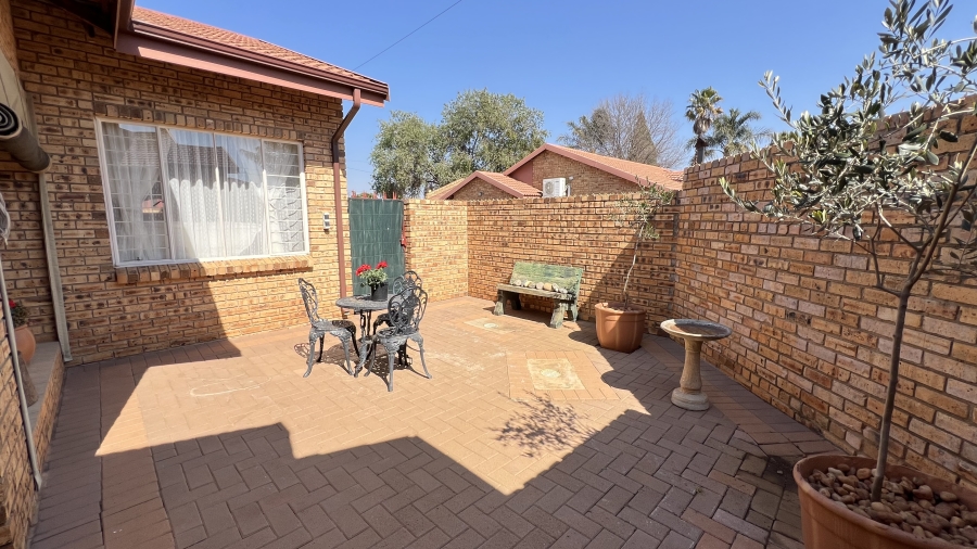 3 Bedroom Property for Sale in Greenhills Gauteng