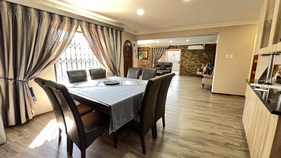 4 Bedroom Property for Sale in Greenhills Gauteng