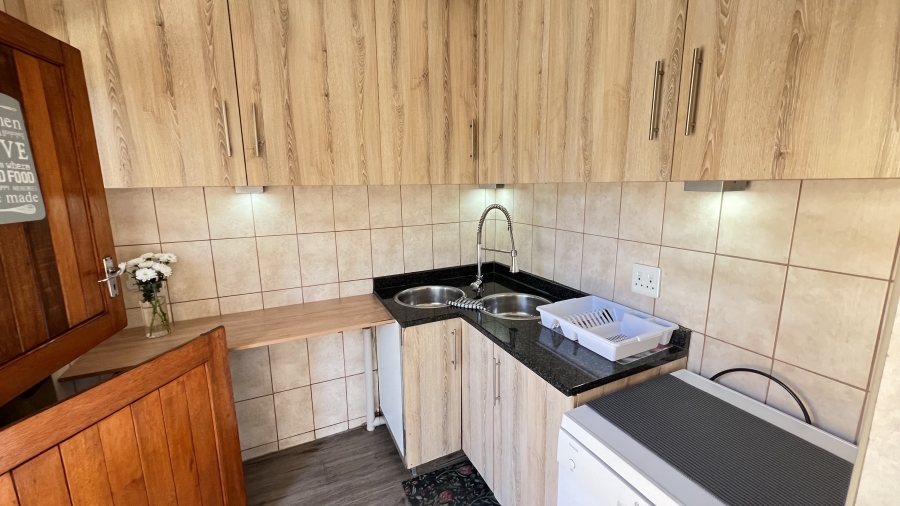 4 Bedroom Property for Sale in Greenhills Gauteng