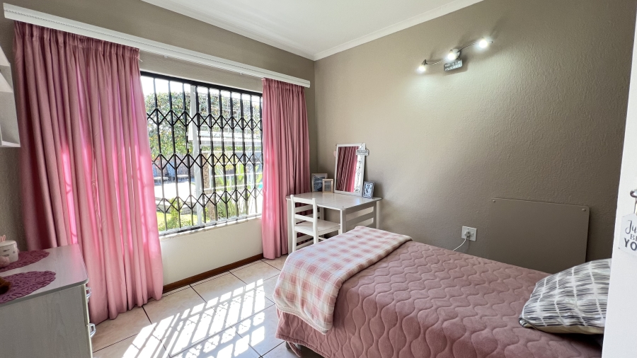 4 Bedroom Property for Sale in Greenhills Gauteng