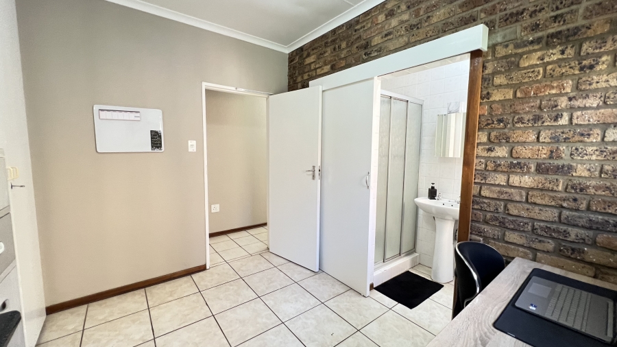 4 Bedroom Property for Sale in Greenhills Gauteng