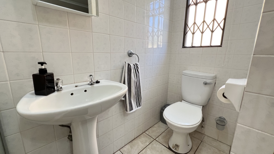 4 Bedroom Property for Sale in Greenhills Gauteng