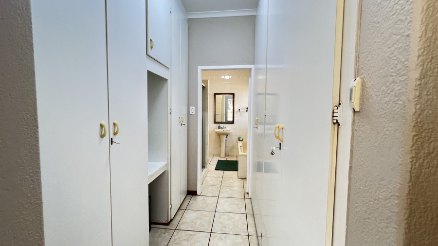 4 Bedroom Property for Sale in Greenhills Gauteng