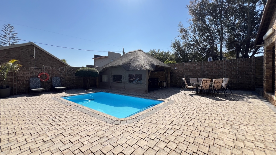 4 Bedroom Property for Sale in Greenhills Gauteng
