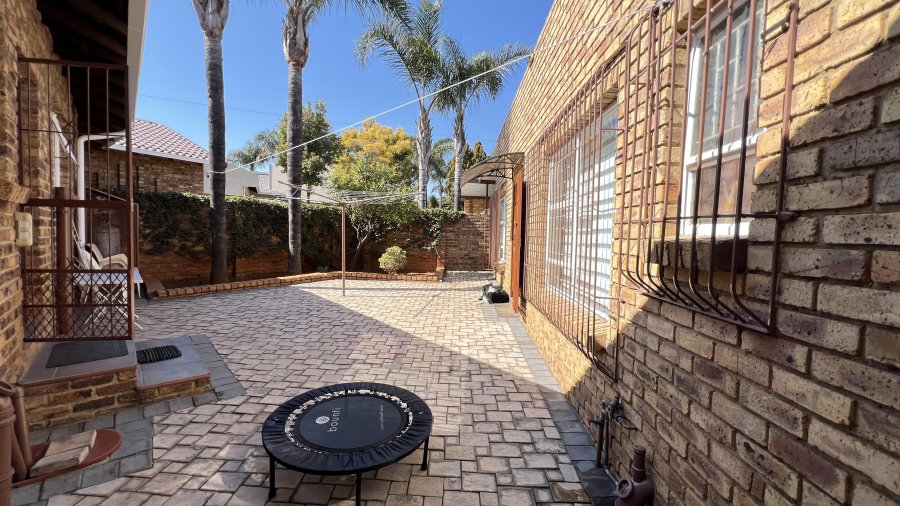 4 Bedroom Property for Sale in Greenhills Gauteng