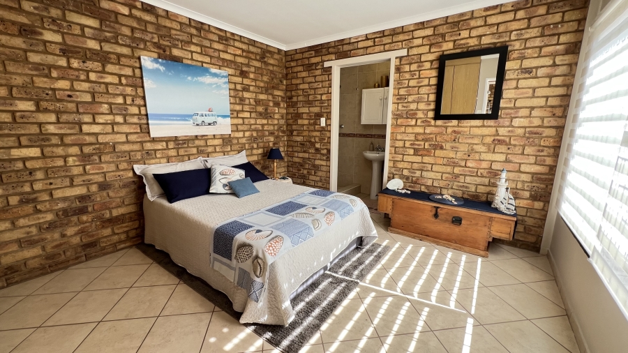 4 Bedroom Property for Sale in Greenhills Gauteng
