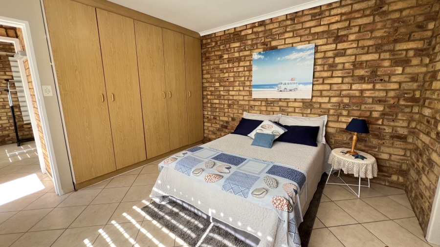 4 Bedroom Property for Sale in Greenhills Gauteng