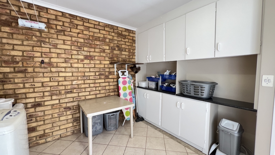 4 Bedroom Property for Sale in Greenhills Gauteng