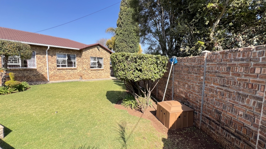 4 Bedroom Property for Sale in Greenhills Gauteng