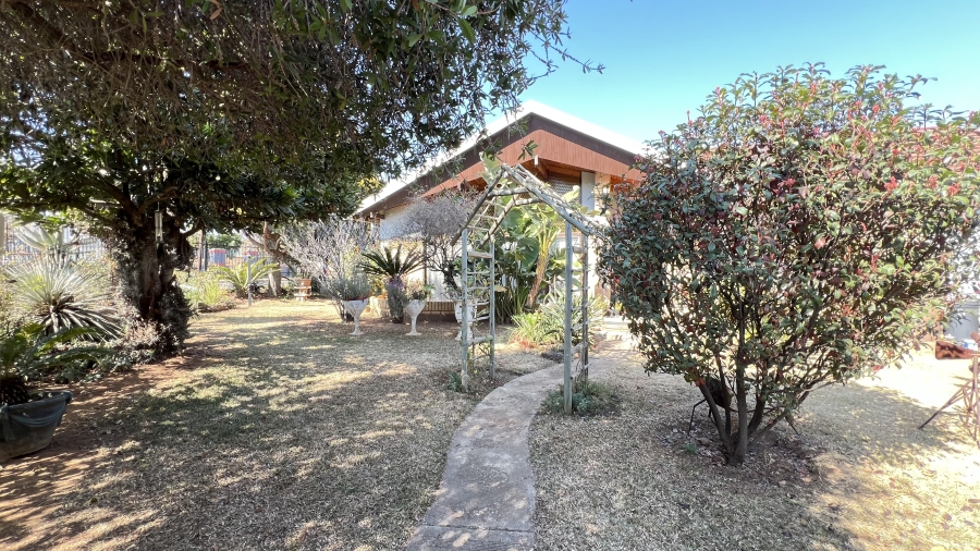 3 Bedroom Property for Sale in Greenhills Gauteng