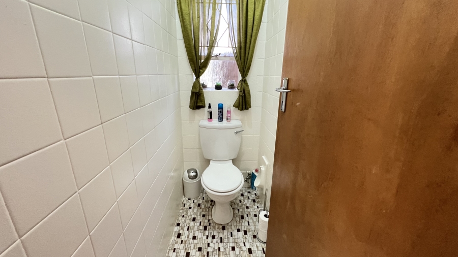 3 Bedroom Property for Sale in Greenhills Gauteng