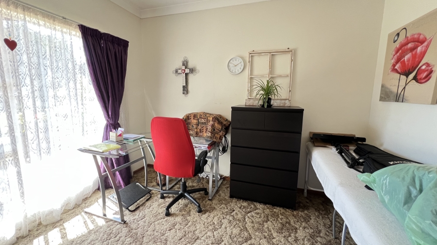 3 Bedroom Property for Sale in Greenhills Gauteng