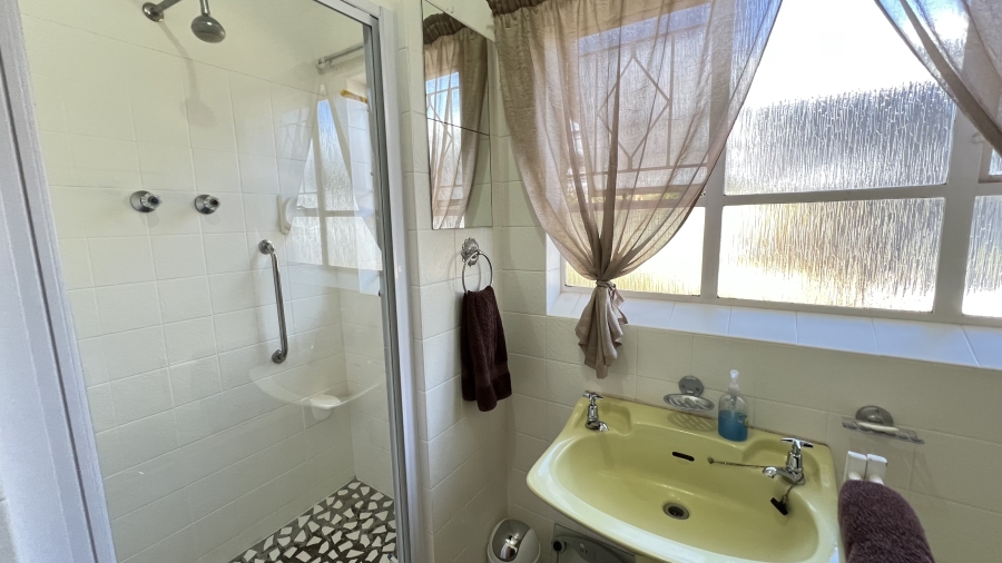 3 Bedroom Property for Sale in Greenhills Gauteng