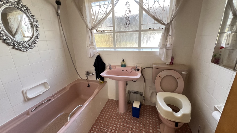 3 Bedroom Property for Sale in Greenhills Gauteng