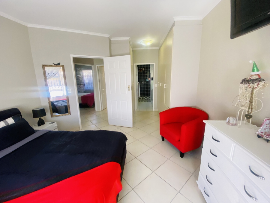3 Bedroom Property for Sale in New Redruth Gauteng