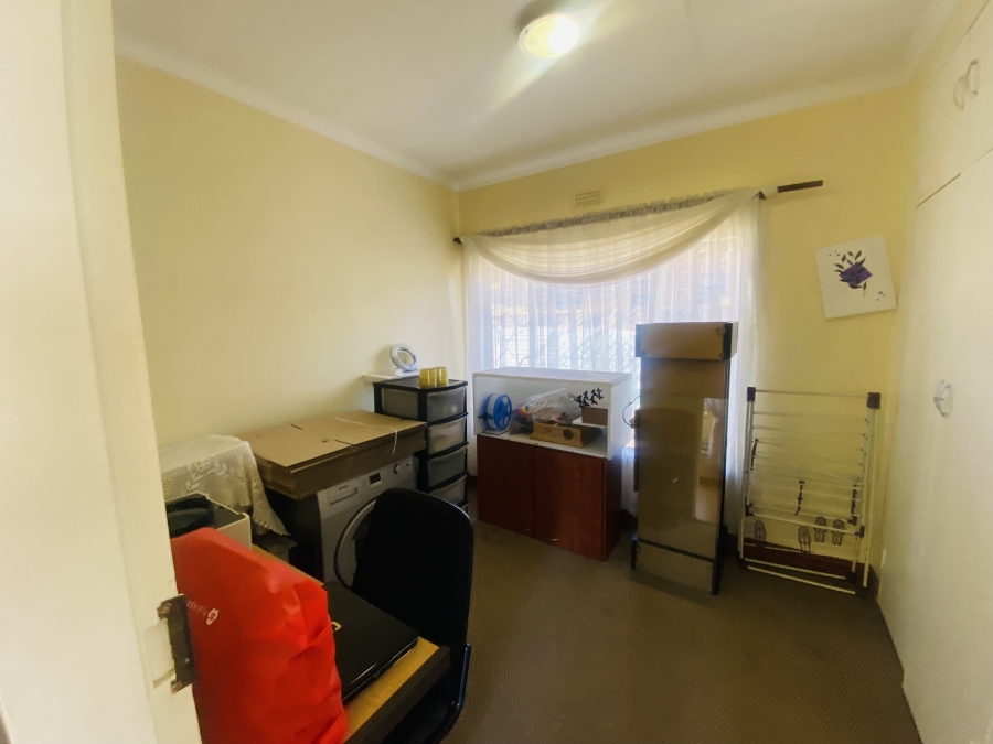 6 Bedroom Property for Sale in New Redruth Gauteng