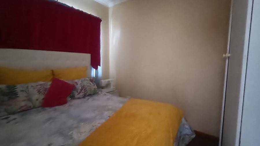 2 Bedroom Property for Sale in Kenmare Gauteng