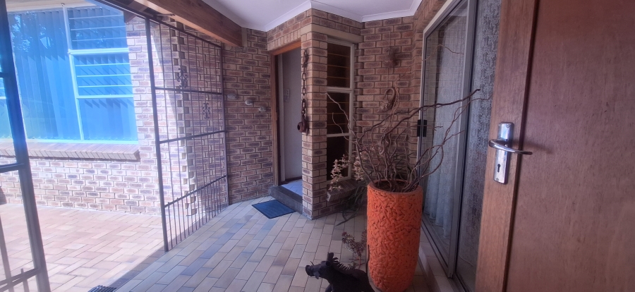 4 Bedroom Property for Sale in Noordheuwel Gauteng