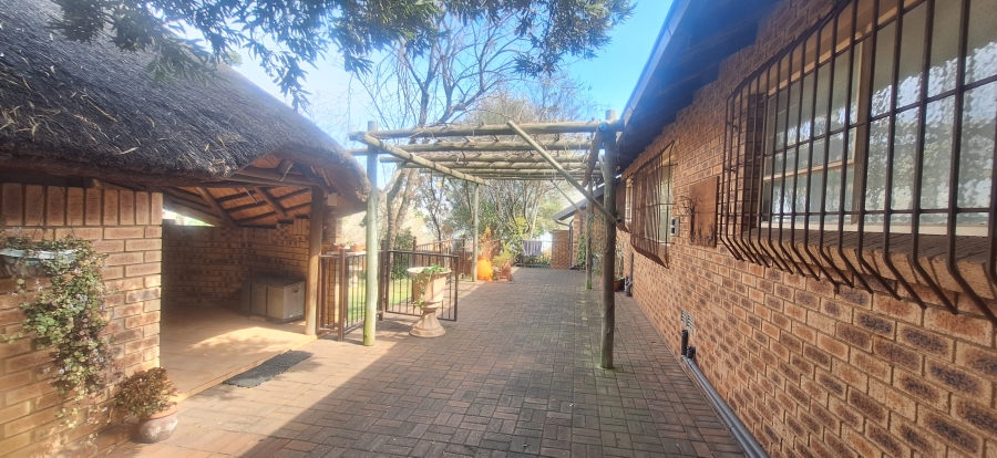 4 Bedroom Property for Sale in Noordheuwel Gauteng