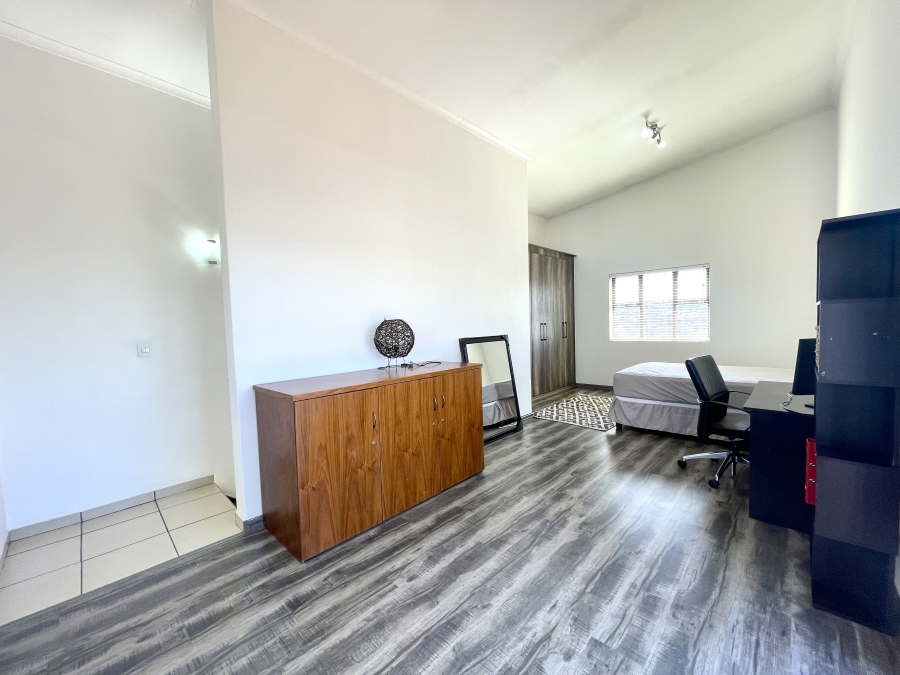 To Let 3 Bedroom Property for Rent in Barbeque Downs Gauteng