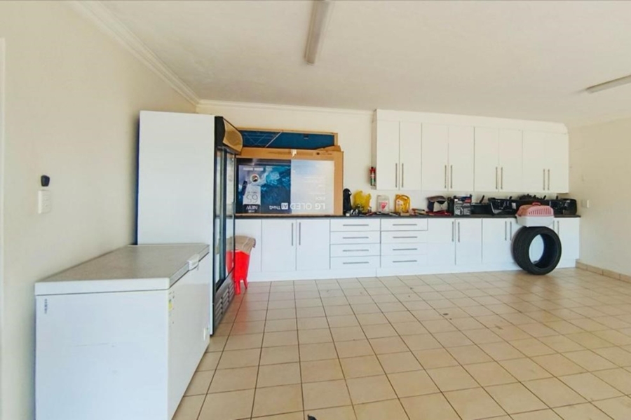 5 Bedroom Property for Sale in Mooikloof Glen Gauteng