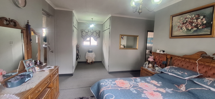 4 Bedroom Property for Sale in Kenmare Gauteng
