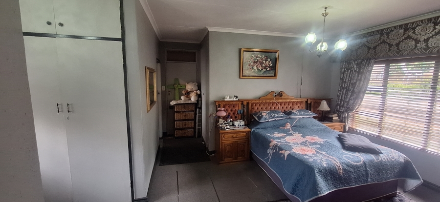 4 Bedroom Property for Sale in Kenmare Gauteng