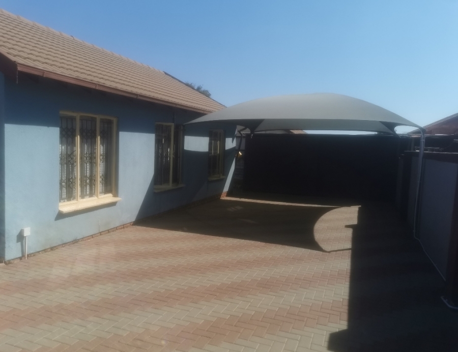 3 Bedroom Property for Sale in Soshanguve East Ext 6 Gauteng