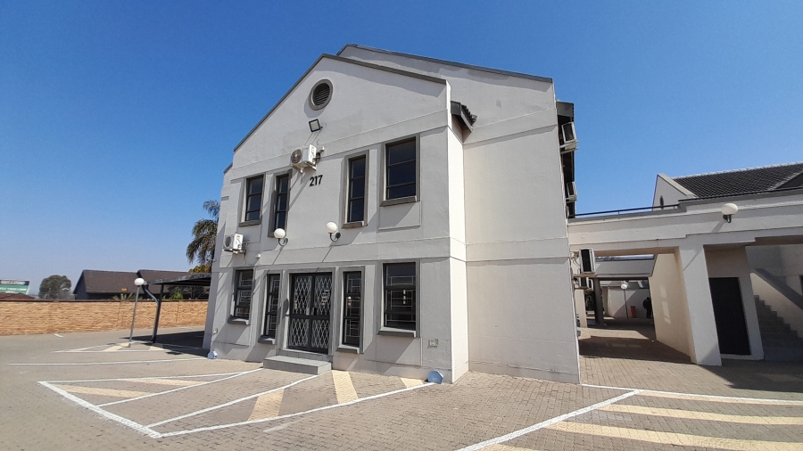 To Let commercial Property for Rent in Halfway House Gauteng