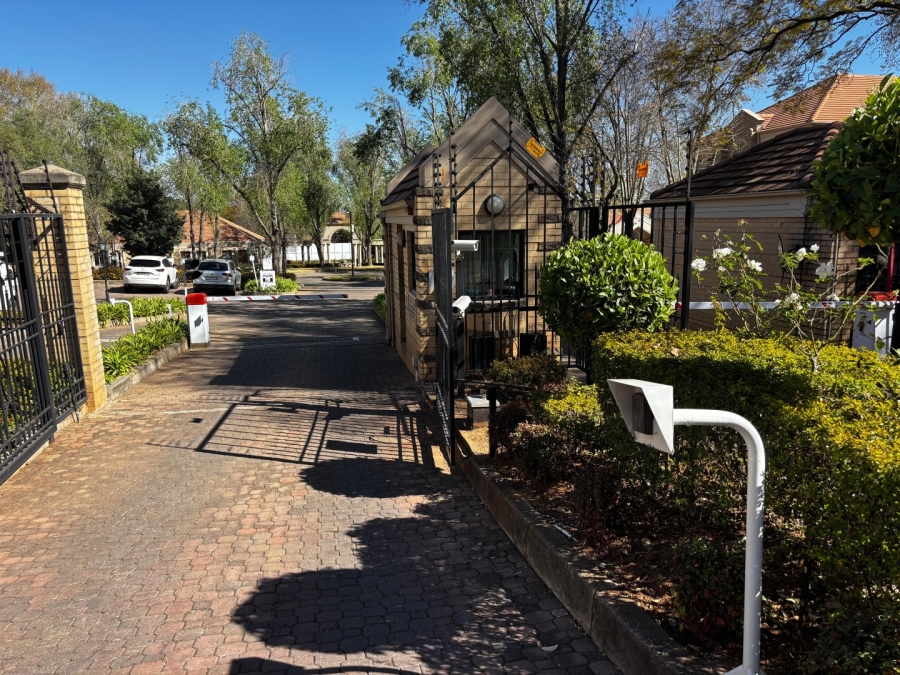 To Let commercial Property for Rent in Dunkeld West Gauteng