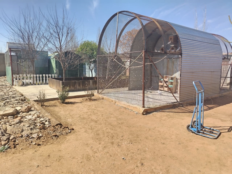 Commercial Property for Sale in Unitas Park Gauteng