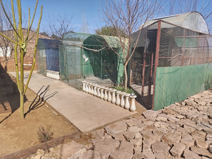 Commercial Property for Sale in Unitas Park Gauteng
