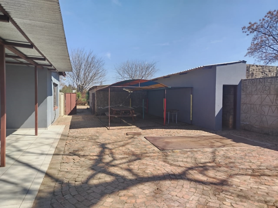 Commercial Property for Sale in Unitas Park Gauteng