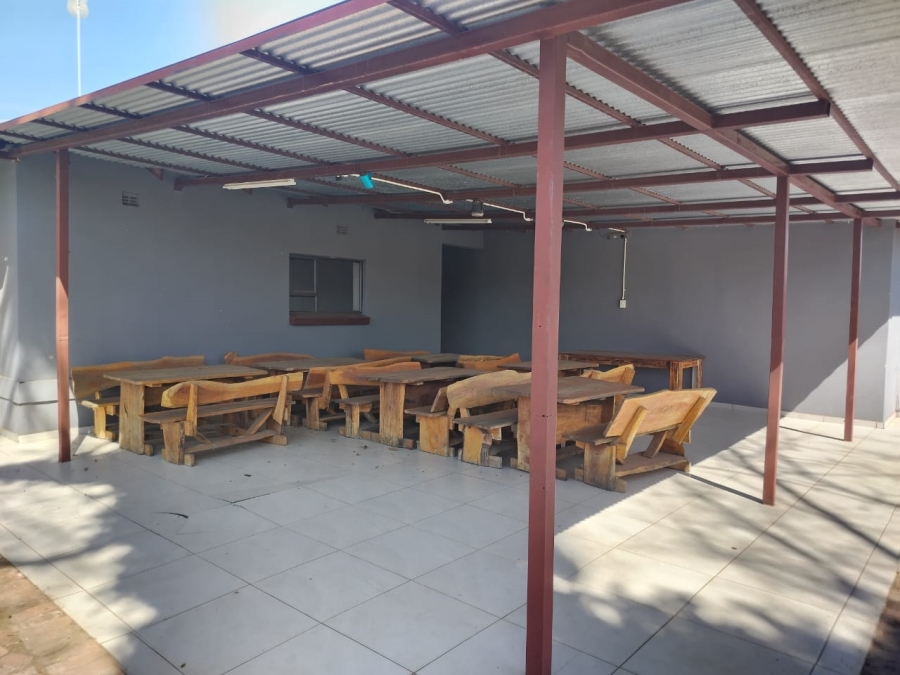 Commercial Property for Sale in Unitas Park Gauteng