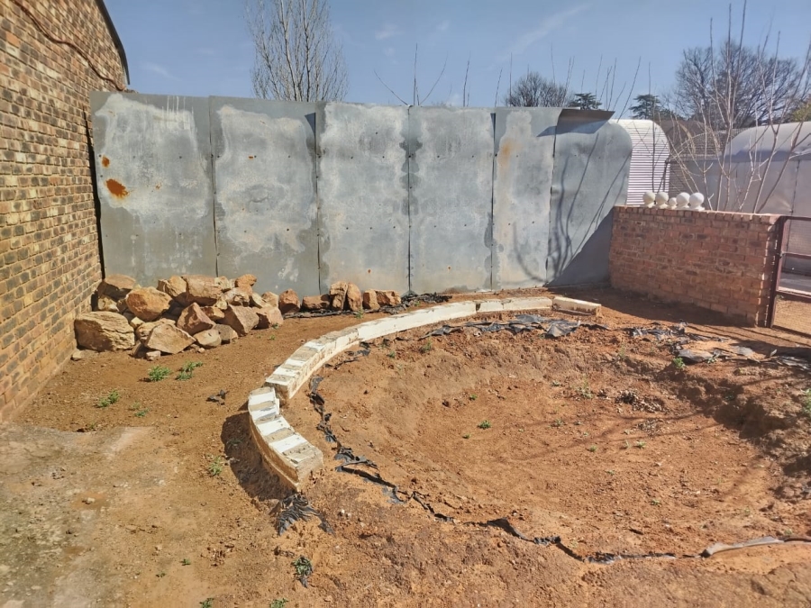 Commercial Property for Sale in Unitas Park Gauteng