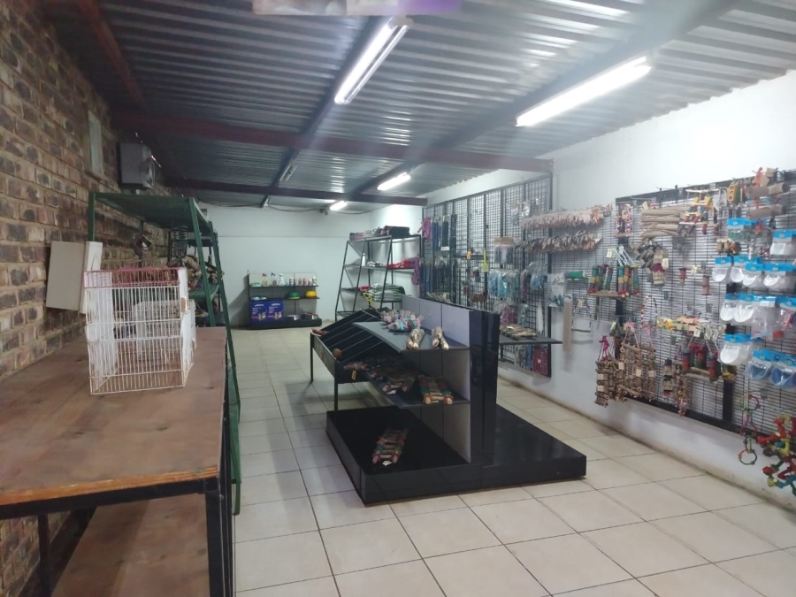 Commercial Property for Sale in Unitas Park Gauteng