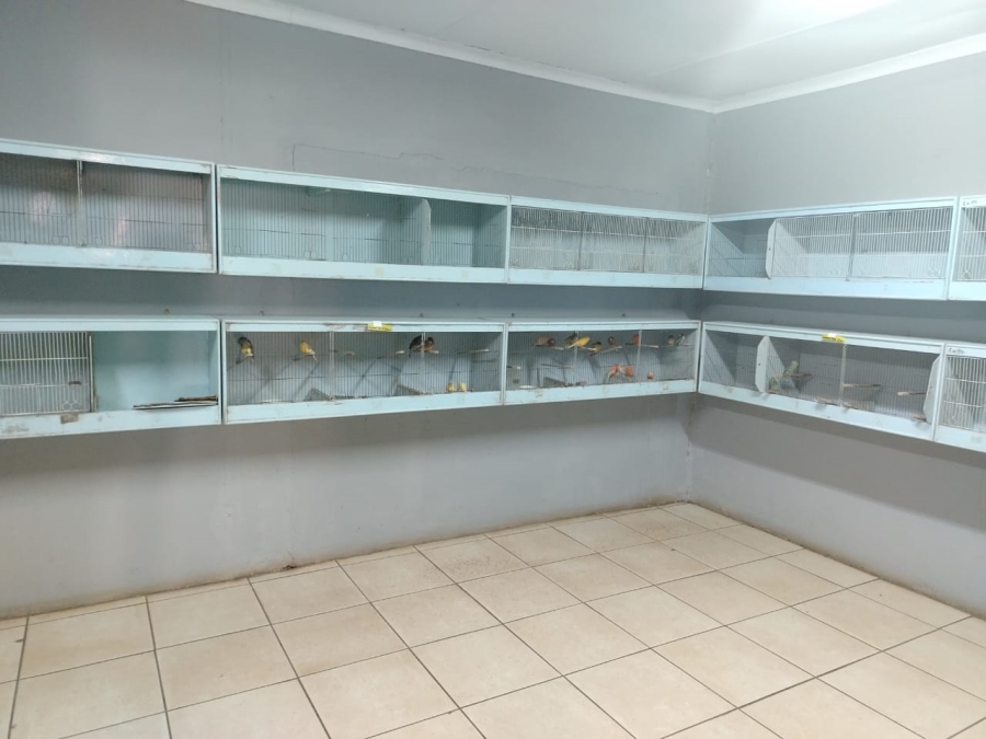 Commercial Property for Sale in Unitas Park Gauteng