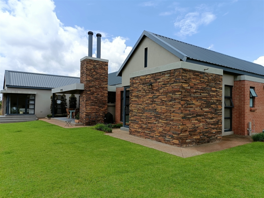 4 Bedroom Property for Sale in Randjesfontein A H Gauteng