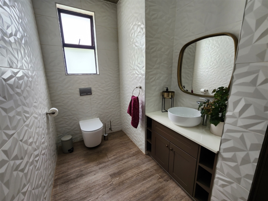 4 Bedroom Property for Sale in Randjesfontein A H Gauteng